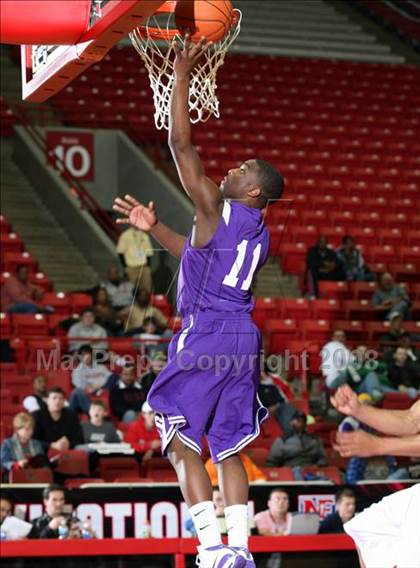 Thumbnail 2 in Garfield vs. Lawrence North (T-Mobile Invitational) photogallery.