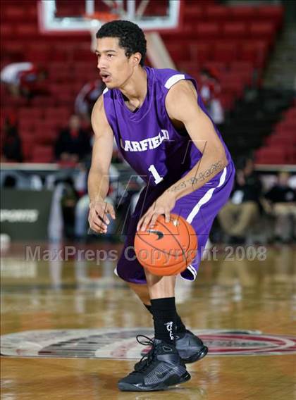 Thumbnail 3 in Garfield vs. Lawrence North (T-Mobile Invitational) photogallery.