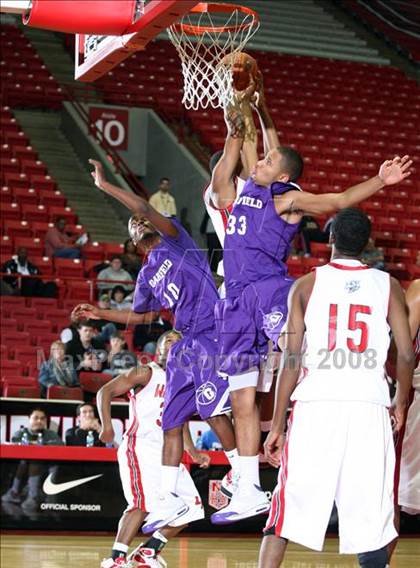 Thumbnail 3 in Garfield vs. Lawrence North (T-Mobile Invitational) photogallery.