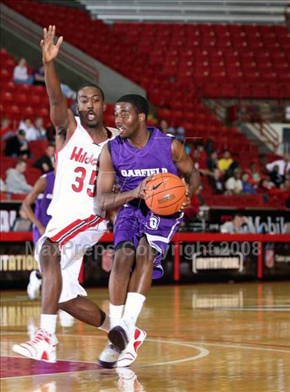 Thumbnail 1 in Garfield vs. Lawrence North (T-Mobile Invitational) photogallery.