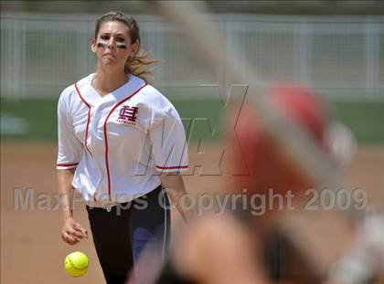 Thumbnail 3 in Rosamond vs. Hesperia Christian (CIF SS D7 Final) photogallery.