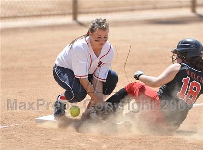 Thumbnail 1 in Rosamond vs. Hesperia Christian (CIF SS D7 Final) photogallery.