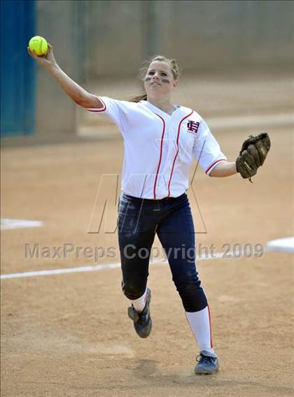 Thumbnail 1 in Rosamond vs. Hesperia Christian (CIF SS D7 Final) photogallery.