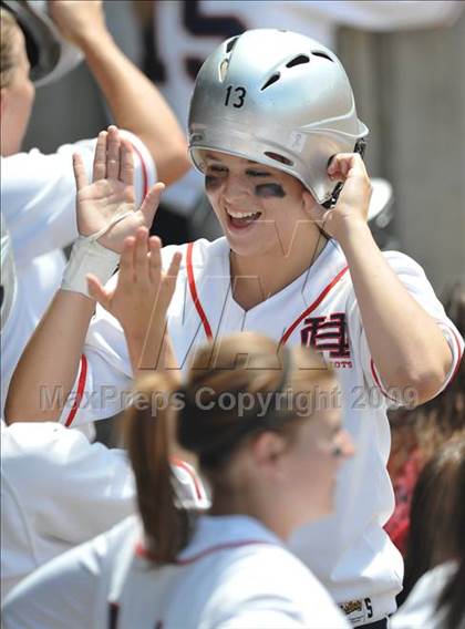 Thumbnail 1 in Rosamond vs. Hesperia Christian (CIF SS D7 Final) photogallery.