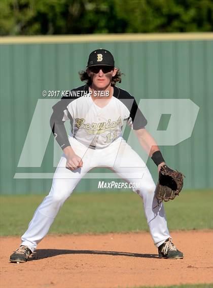 Thumbnail 2 in Berwick vs. Buckeye (LHSAA 3A Quarterfinal Playoff) photogallery.