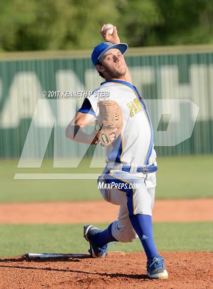 Thumbnail 2 in Berwick vs. Buckeye (LHSAA 3A Quarterfinal Playoff) photogallery.