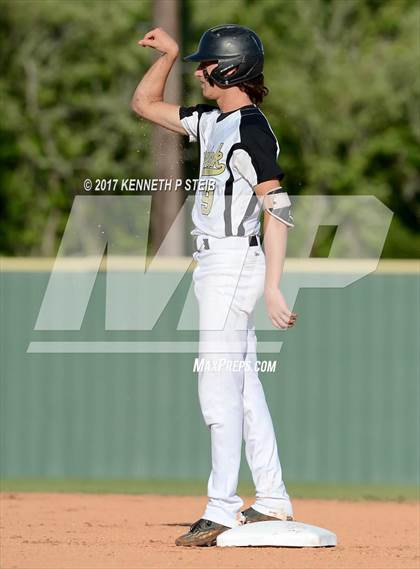 Thumbnail 1 in Berwick vs. Buckeye (LHSAA 3A Quarterfinal Playoff) photogallery.