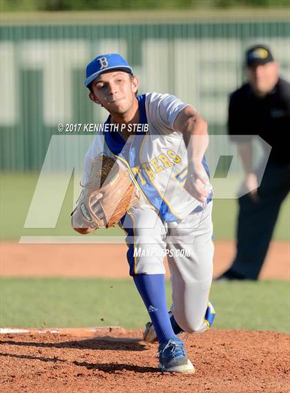 Thumbnail 2 in Berwick vs. Buckeye (LHSAA 3A Quarterfinal Playoff) photogallery.