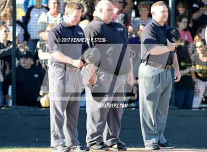 Thumbnail 2 in Berwick vs. Buckeye (LHSAA 3A Quarterfinal Playoff) photogallery.