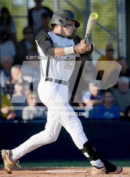 Thumbnail 3 in Berwick vs. Buckeye (LHSAA 3A Quarterfinal Playoff) photogallery.
