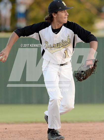 Thumbnail 1 in Berwick vs. Buckeye (LHSAA 3A Quarterfinal Playoff) photogallery.