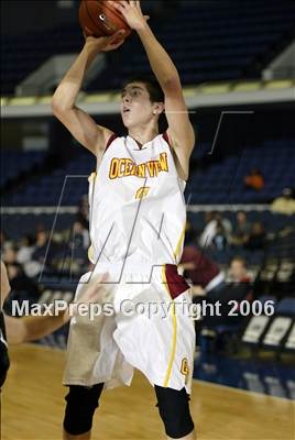 Thumbnail 3 in Servite vs. Ocean View (Nike Extravaganza) photogallery.