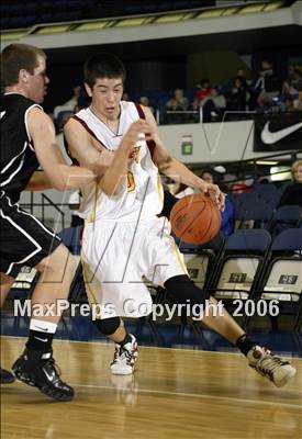 Thumbnail 1 in Servite vs. Ocean View (Nike Extravaganza) photogallery.