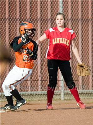 Thumbnail 1 in Merced vs. Oakdale (Ceres Tournament) photogallery.
