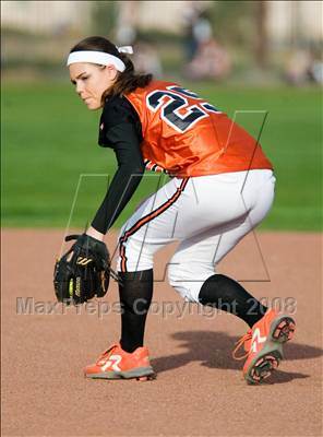 Thumbnail 2 in Merced vs. Oakdale (Ceres Tournament) photogallery.