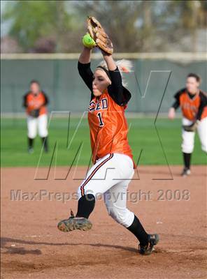 Thumbnail 2 in Merced vs. Oakdale (Ceres Tournament) photogallery.