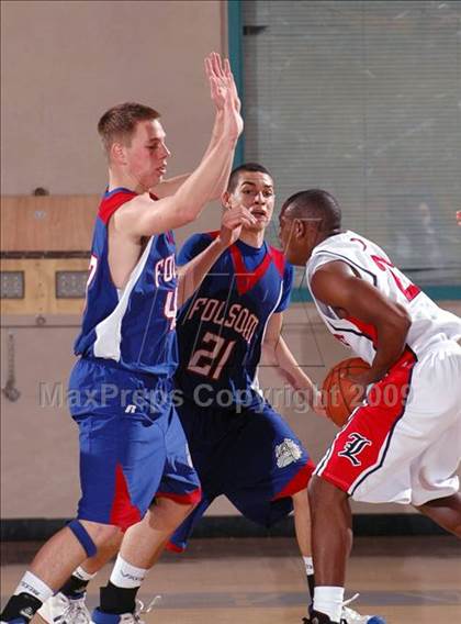 Thumbnail 2 in Folsom vs. Liberty (MaxPreps Holiday Classic) photogallery.