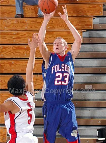 Thumbnail 1 in Folsom vs. Liberty (MaxPreps Holiday Classic) photogallery.