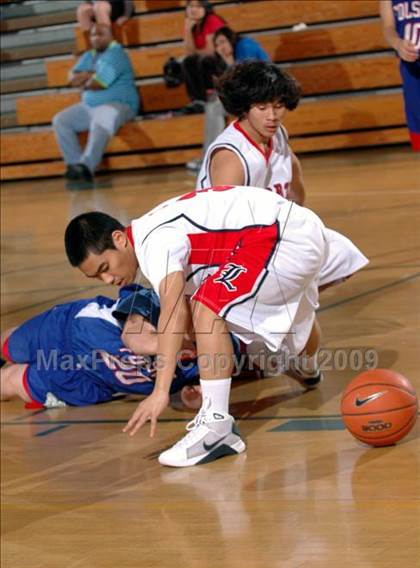 Thumbnail 1 in Folsom vs. Liberty (MaxPreps Holiday Classic) photogallery.