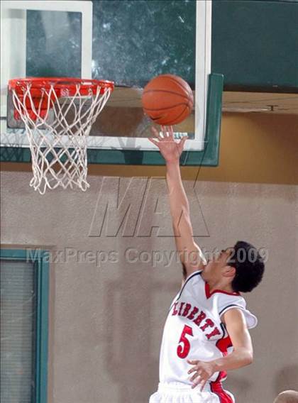 Thumbnail 1 in Folsom vs. Liberty (MaxPreps Holiday Classic) photogallery.