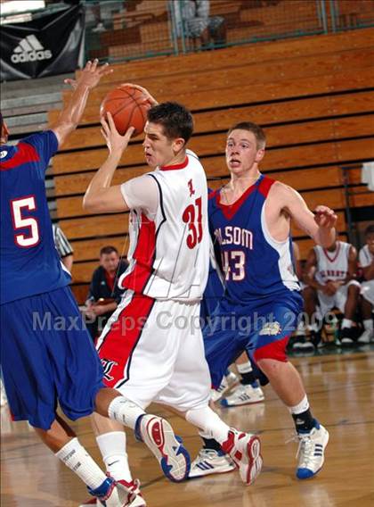 Thumbnail 3 in Folsom vs. Liberty (MaxPreps Holiday Classic) photogallery.