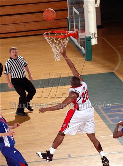 Thumbnail 3 in Folsom vs. Liberty (MaxPreps Holiday Classic) photogallery.