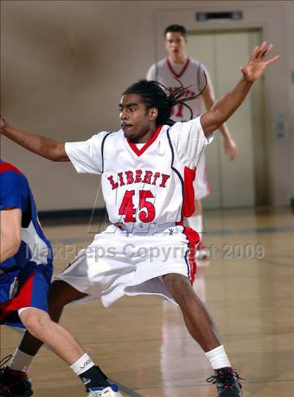 Thumbnail 3 in Folsom vs. Liberty (MaxPreps Holiday Classic) photogallery.