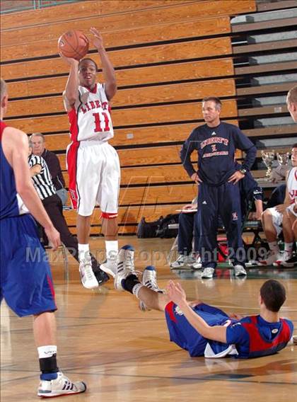 Thumbnail 1 in Folsom vs. Liberty (MaxPreps Holiday Classic) photogallery.