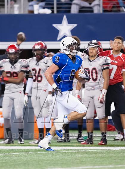 Thumbnail 1 in Hebron vs. Cedar Hill (UIL 5A D2 Area Playoff) photogallery.