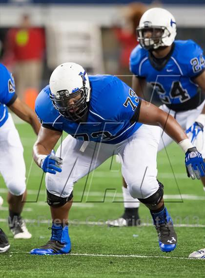 Thumbnail 2 in Hebron vs. Cedar Hill (UIL 5A D2 Area Playoff) photogallery.