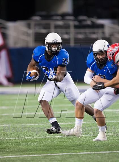 Thumbnail 1 in Hebron vs. Cedar Hill (UIL 5A D2 Area Playoff) photogallery.