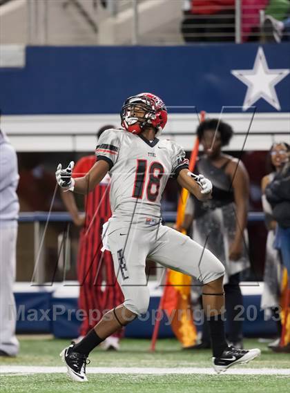 Thumbnail 1 in Hebron vs. Cedar Hill (UIL 5A D2 Area Playoff) photogallery.