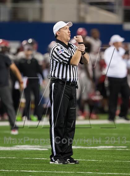 Thumbnail 3 in Hebron vs. Cedar Hill (UIL 5A D2 Area Playoff) photogallery.
