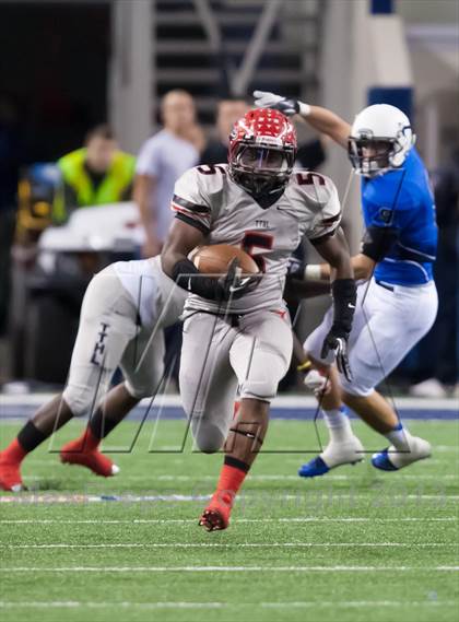 Thumbnail 3 in Hebron vs. Cedar Hill (UIL 5A D2 Area Playoff) photogallery.