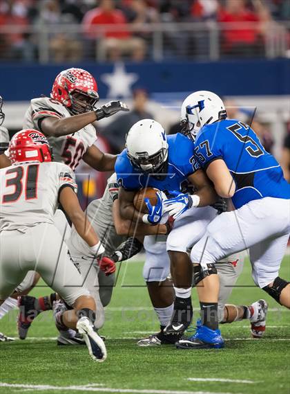 Thumbnail 3 in Hebron vs. Cedar Hill (UIL 5A D2 Area Playoff) photogallery.