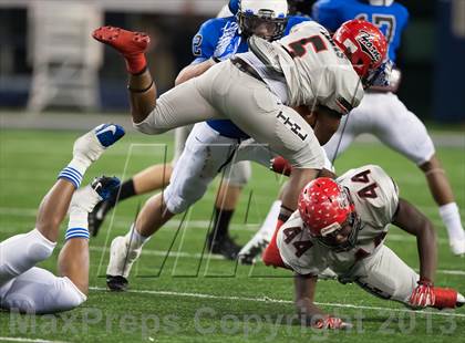 Thumbnail 2 in Hebron vs. Cedar Hill (UIL 5A D2 Area Playoff) photogallery.