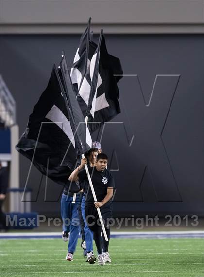 Thumbnail 2 in Hebron vs. Cedar Hill (UIL 5A D2 Area Playoff) photogallery.