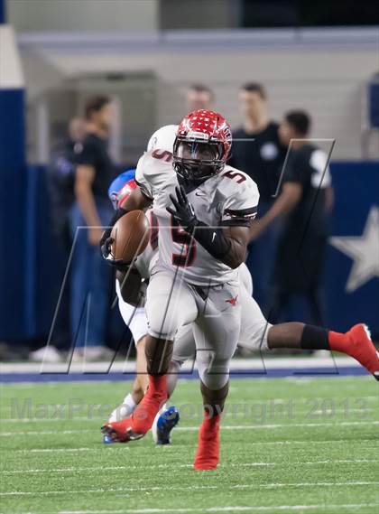 Thumbnail 1 in Hebron vs. Cedar Hill (UIL 5A D2 Area Playoff) photogallery.