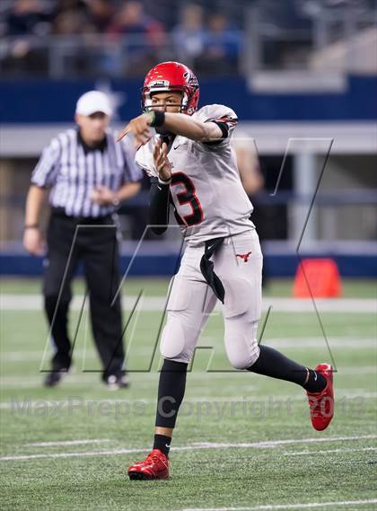 Thumbnail 1 in Hebron vs. Cedar Hill (UIL 5A D2 Area Playoff) photogallery.