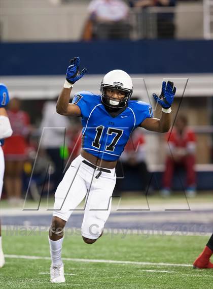 Thumbnail 1 in Hebron vs. Cedar Hill (UIL 5A D2 Area Playoff) photogallery.