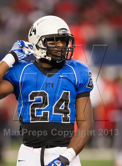 Thumbnail 3 in Hebron vs. Cedar Hill (UIL 5A D2 Area Playoff) photogallery.