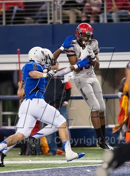 Thumbnail 3 in Hebron vs. Cedar Hill (UIL 5A D2 Area Playoff) photogallery.