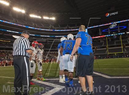 Thumbnail 2 in Hebron vs. Cedar Hill (UIL 5A D2 Area Playoff) photogallery.