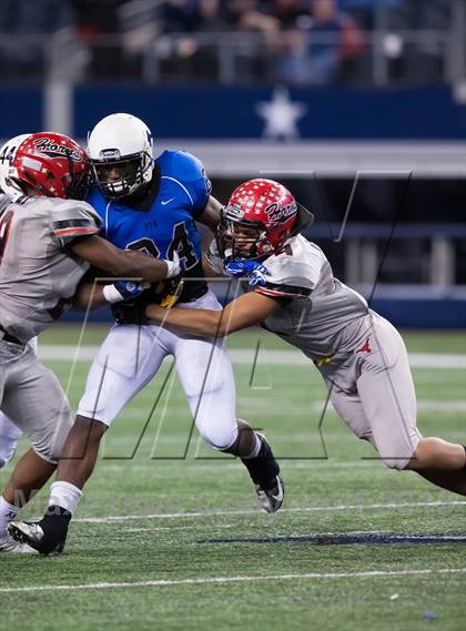 Thumbnail 1 in Hebron vs. Cedar Hill (UIL 5A D2 Area Playoff) photogallery.