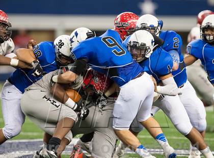 Thumbnail 1 in Hebron vs. Cedar Hill (UIL 5A D2 Area Playoff) photogallery.