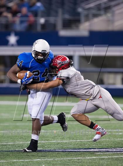 Thumbnail 2 in Hebron vs. Cedar Hill (UIL 5A D2 Area Playoff) photogallery.
