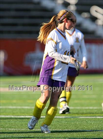 Thumbnail 2 in Garden City vs. Sayville (Class B Long Island Final)  photogallery.