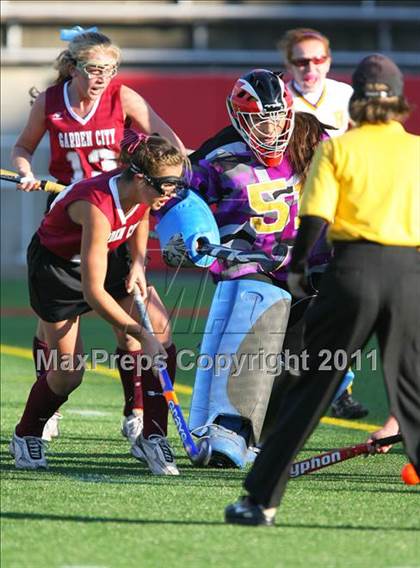Thumbnail 3 in Garden City vs. Sayville (Class B Long Island Final)  photogallery.
