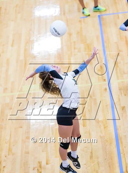 Thumbnail 3 in Oviedo vs. Mercy (Berkeley Premier) photogallery.