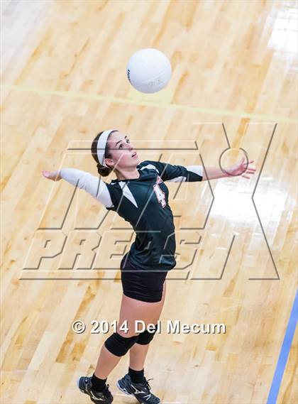 Thumbnail 2 in Oviedo vs. Mercy (Berkeley Premier) photogallery.